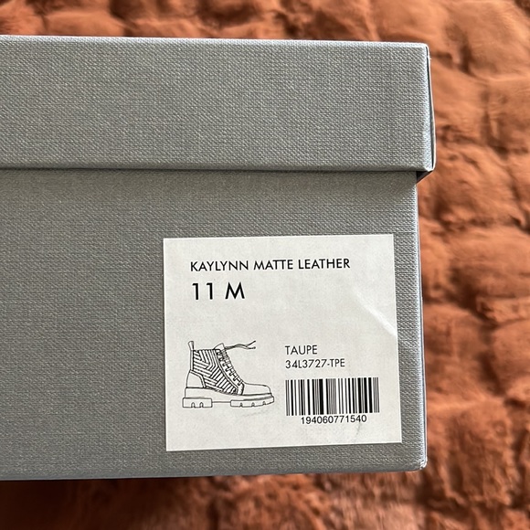 Waterproof Boots - Picture 14 of 14